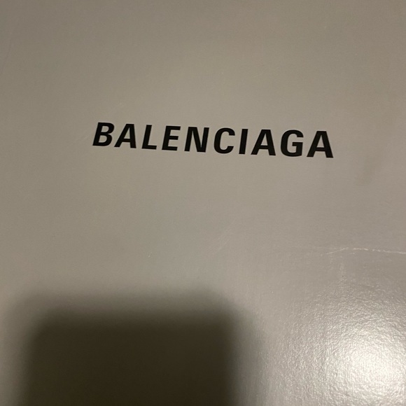 Balenciaga White Hightop Sneakers - Picture 6 of 7